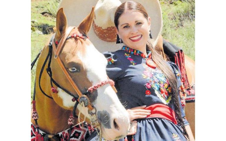 Daniela porta el traje de Adelita con glamur - El Sol de Tlaxcala |  Noticias Locales, Policiacas, sobre México, Tlaxcala y el Mundo